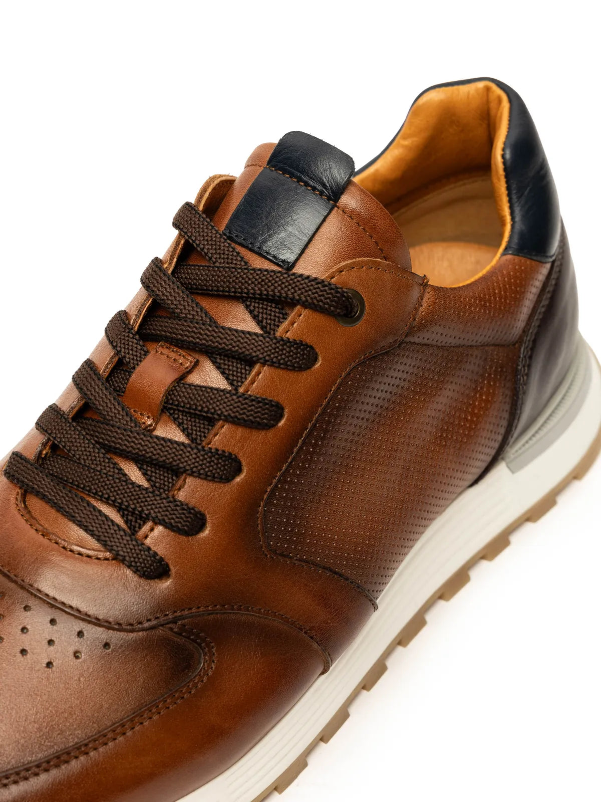 Peria Sneaker